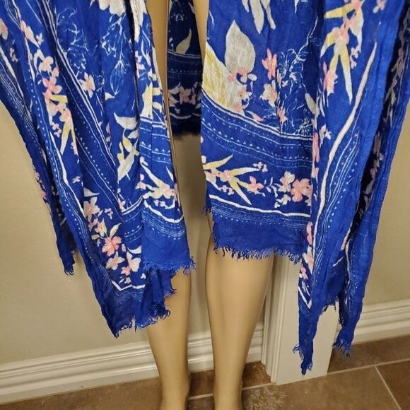 American eagle blue floral print kimono - Picture 10 of 12